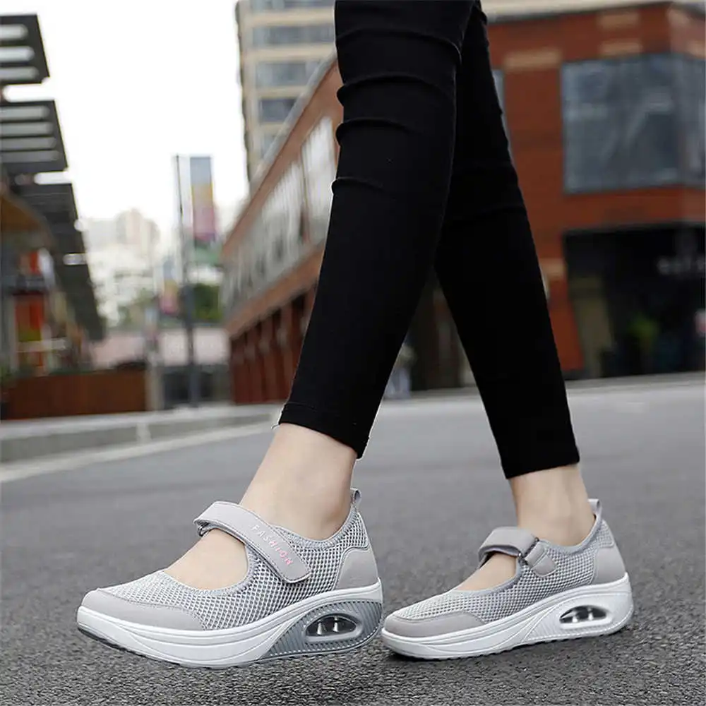Latest Women Formal Wear - 36-41 demi-temporada tênis coloridos andando patins